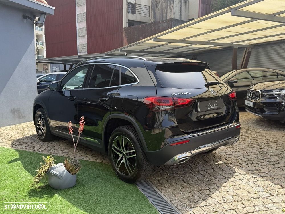 Mercedes-Benz GLA 250 e 8G-DCT Progressive - 18