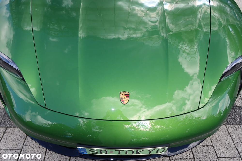 Porsche Taycan - 6