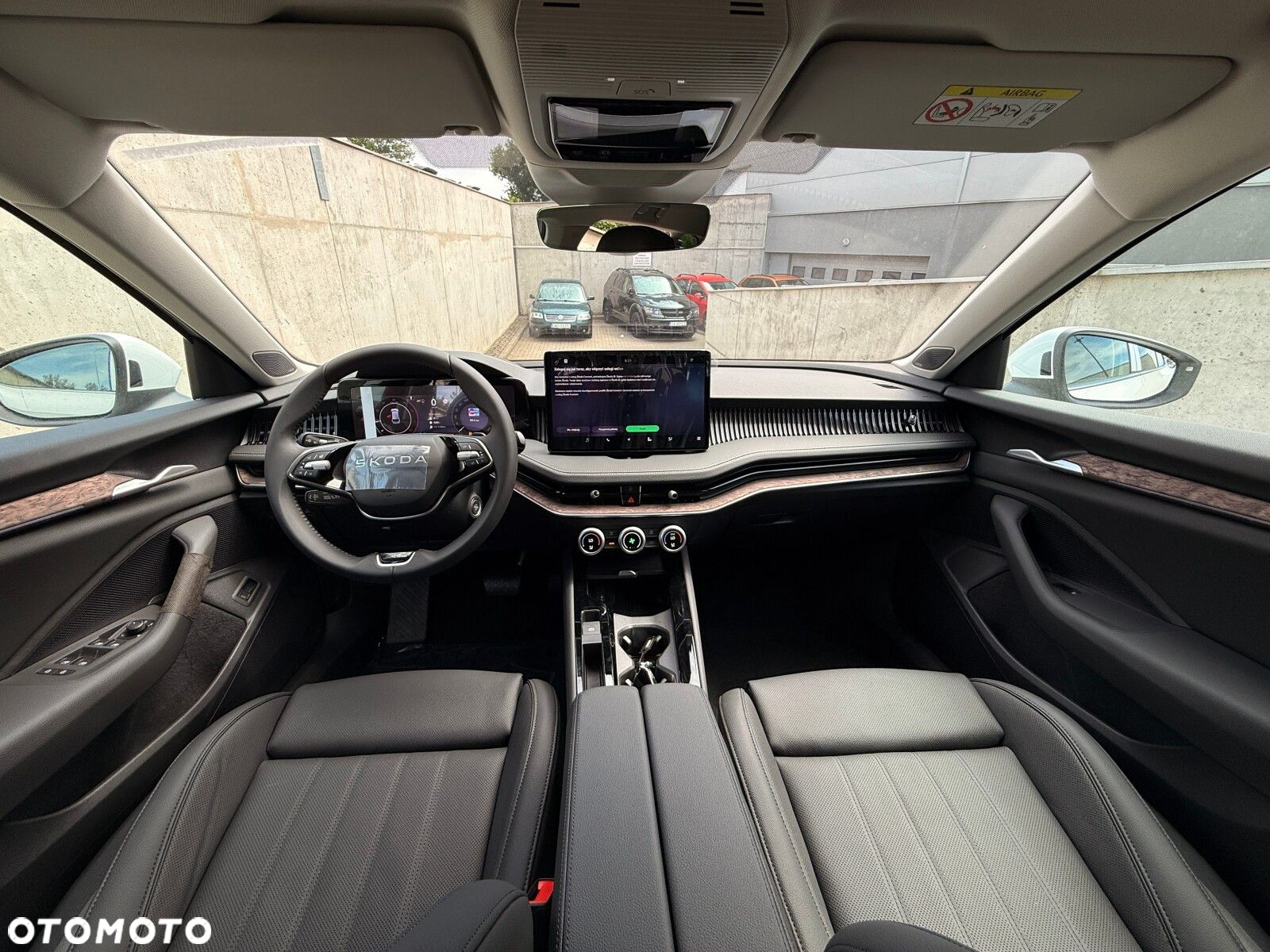 Skoda Superb 2.0 TDI SCR 4x4 L&K DSG - 9