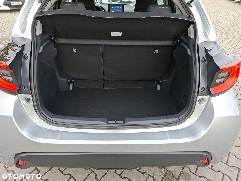 Toyota Yaris Hybrid 1.5 Style - 18