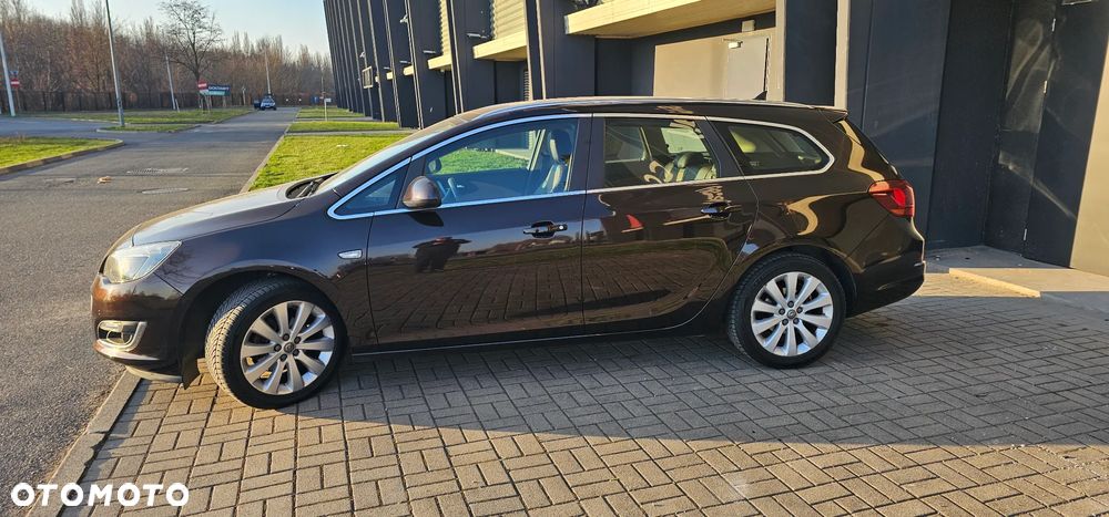 Opel Astra 1.4 T Cosmo EU6 - 4