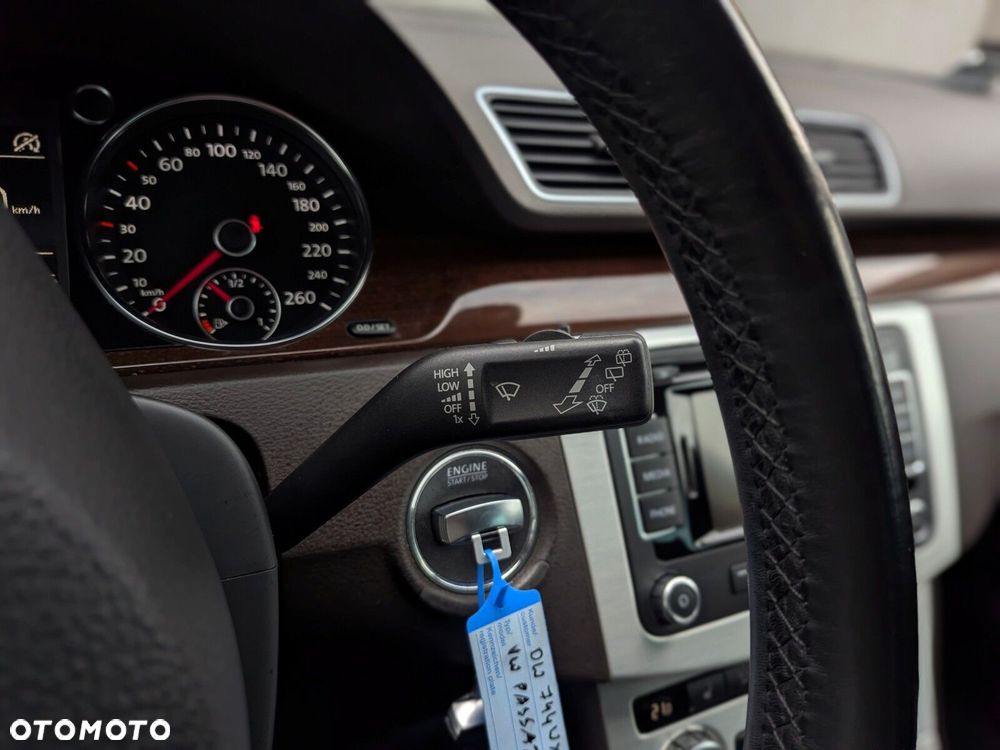 Volkswagen Passat 1.4 TSI BMT Highline - 19