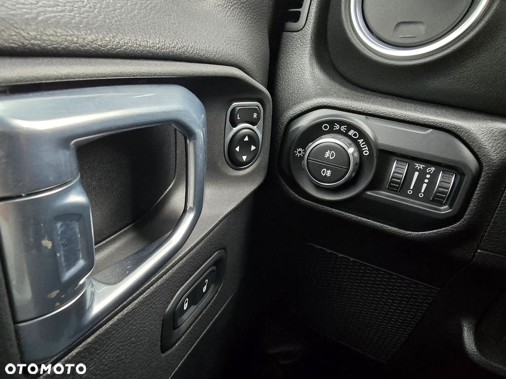 Jeep Wrangler GME 2.0 Turbo Sahara - 17