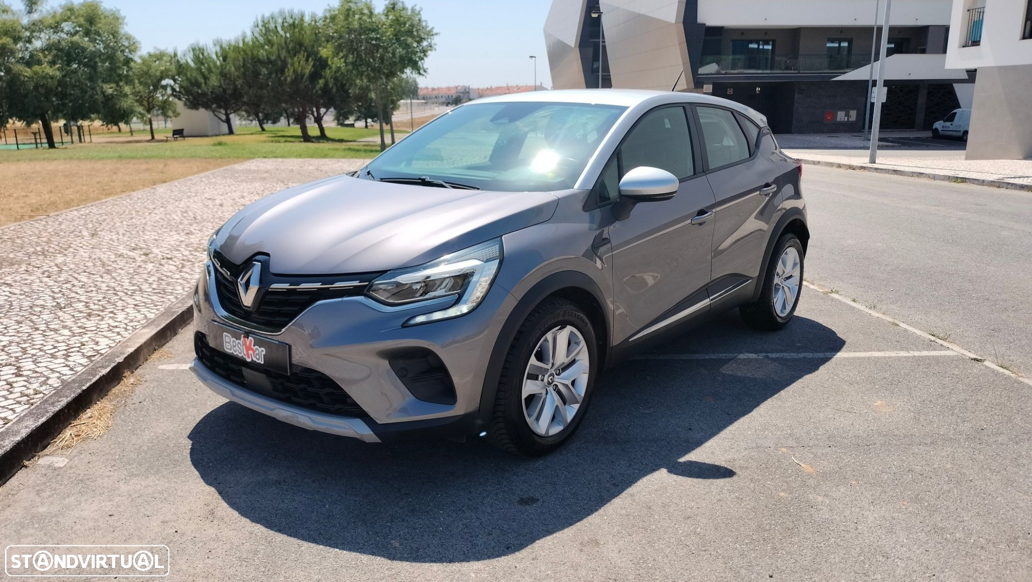Renault Captur BLUE dCi 115 EDC BUSINESS EDITION - 4