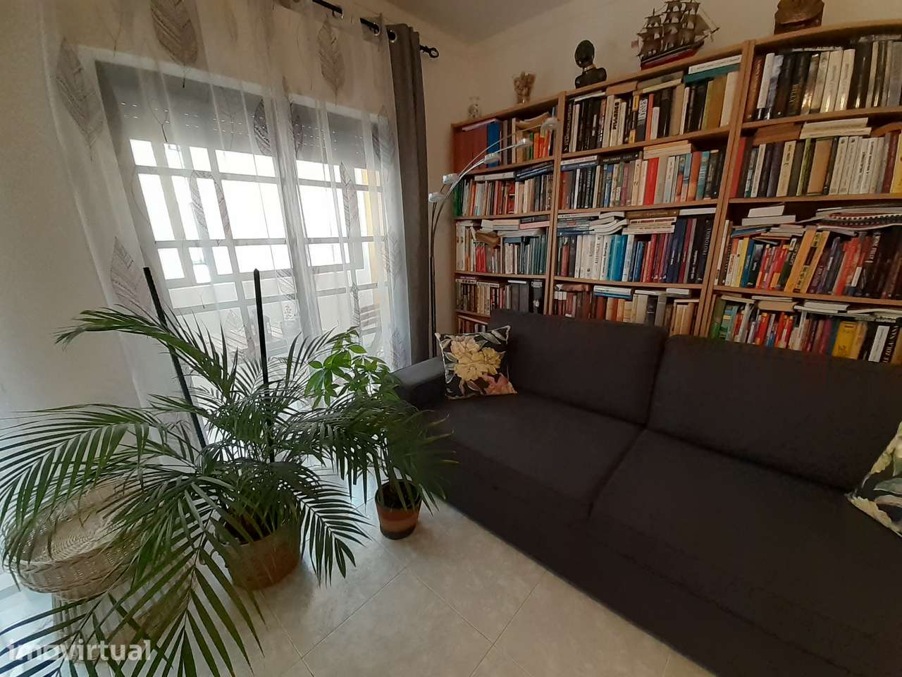 T2 em Olhão (Baixa) – em frente à costa, com 3 varandas e parqueamento - Grande imagem: 4/27