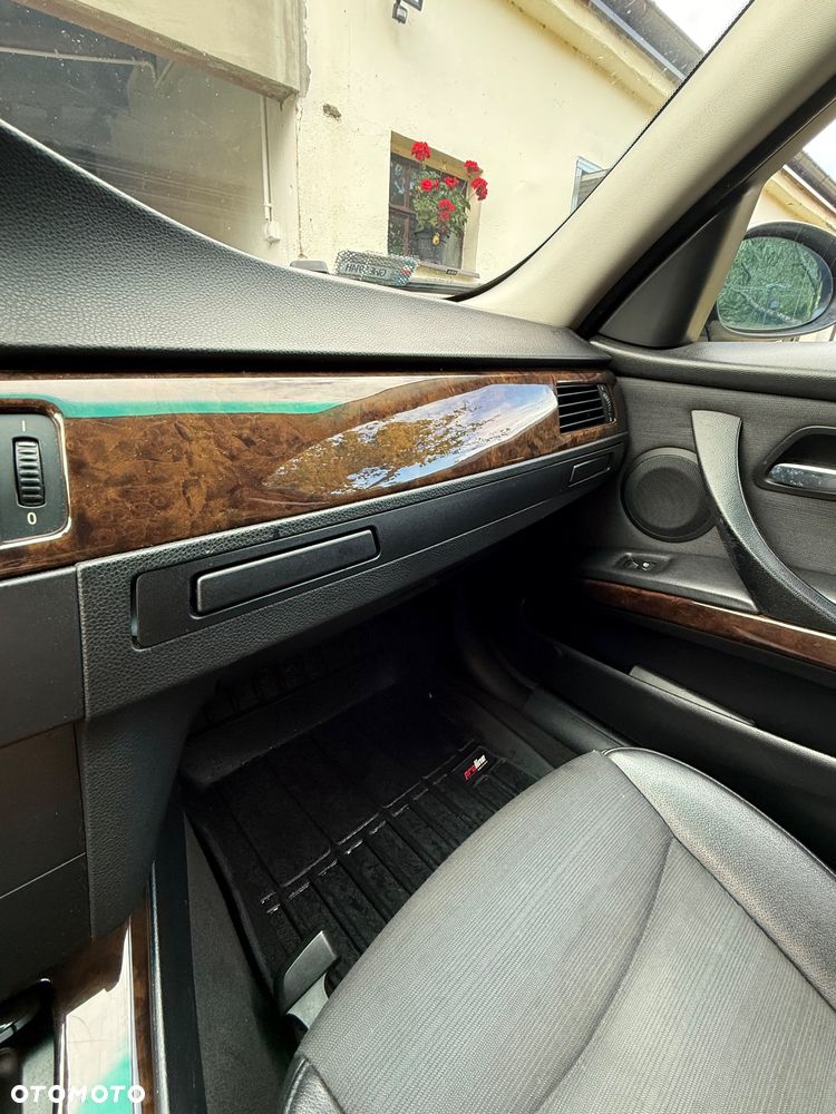 BMW Seria 3 320d - 16