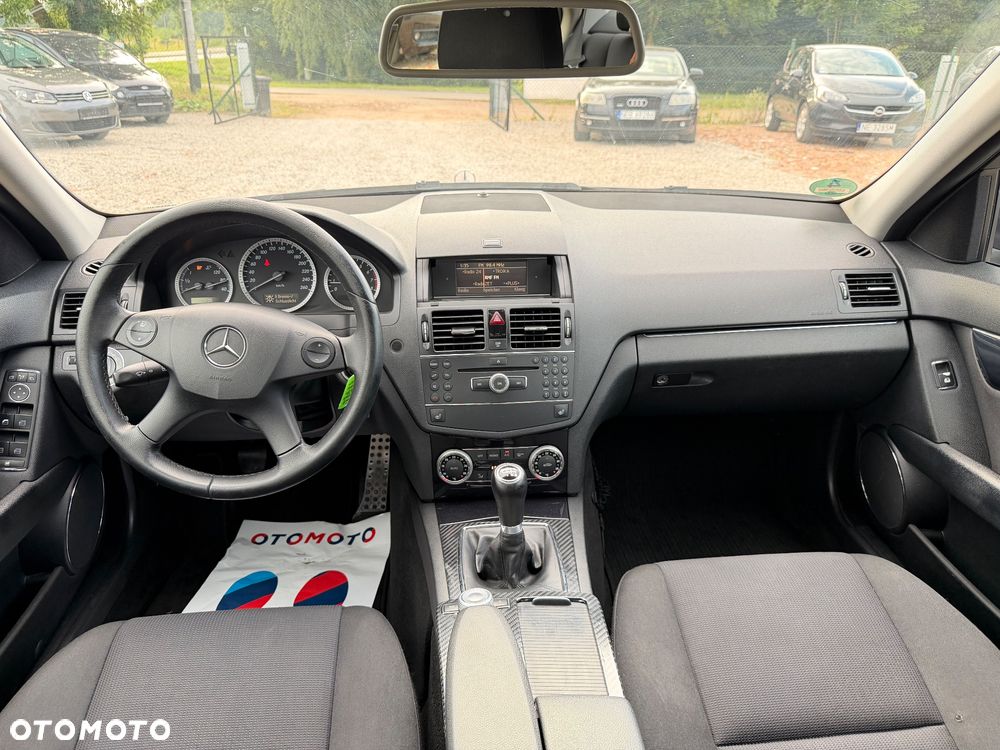Mercedes-Benz Klasa C 180 Kompressor BlueEFFICIENCY Special Edition - 22