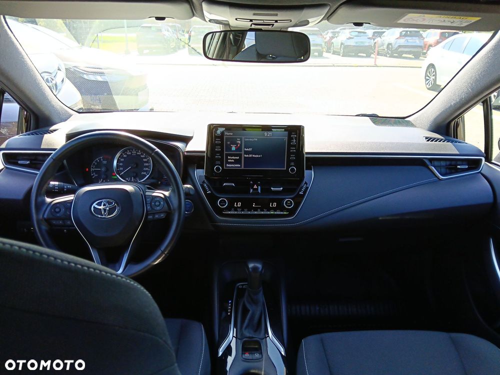 Toyota Corolla - 12