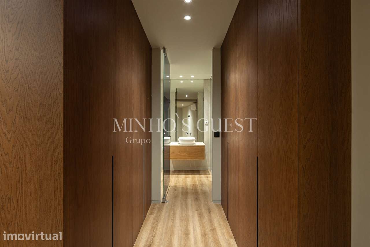 Apartamento T1 (61m2) c/ Varanda - Centro Histórico Braga - Grande imagem: 5/10
