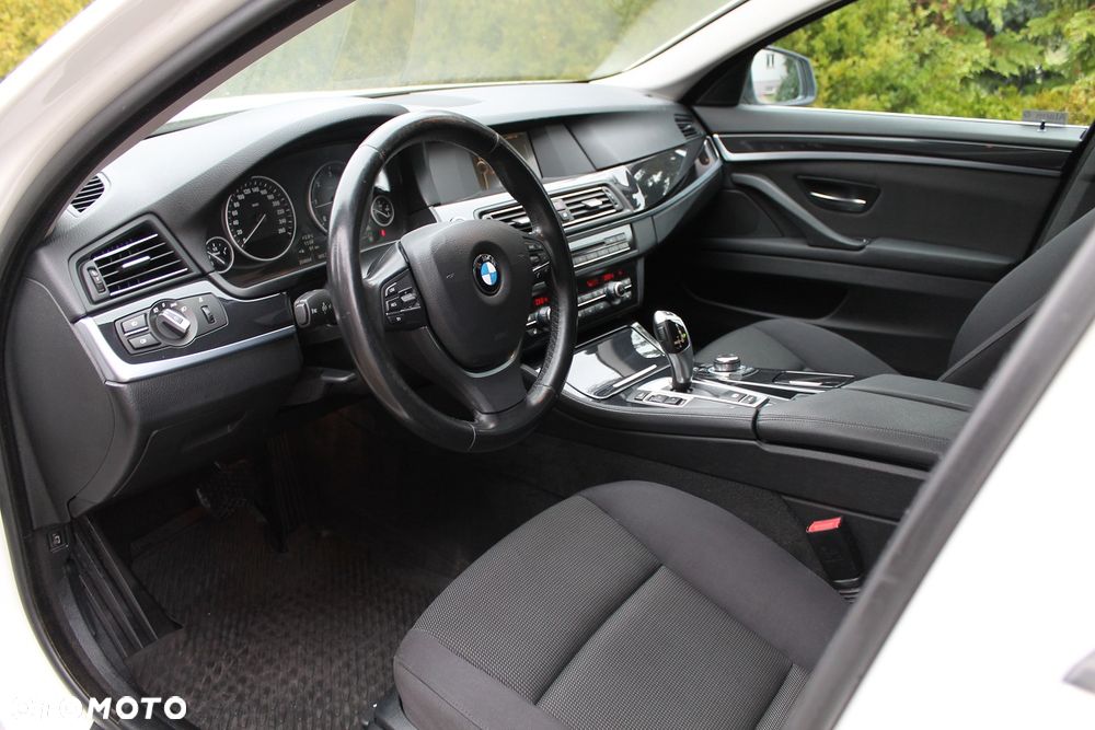 BMW Seria 5 520d - 7