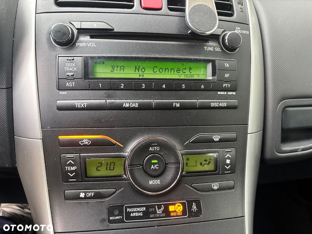 Toyota Auris 1.8 HSD Luna - 10