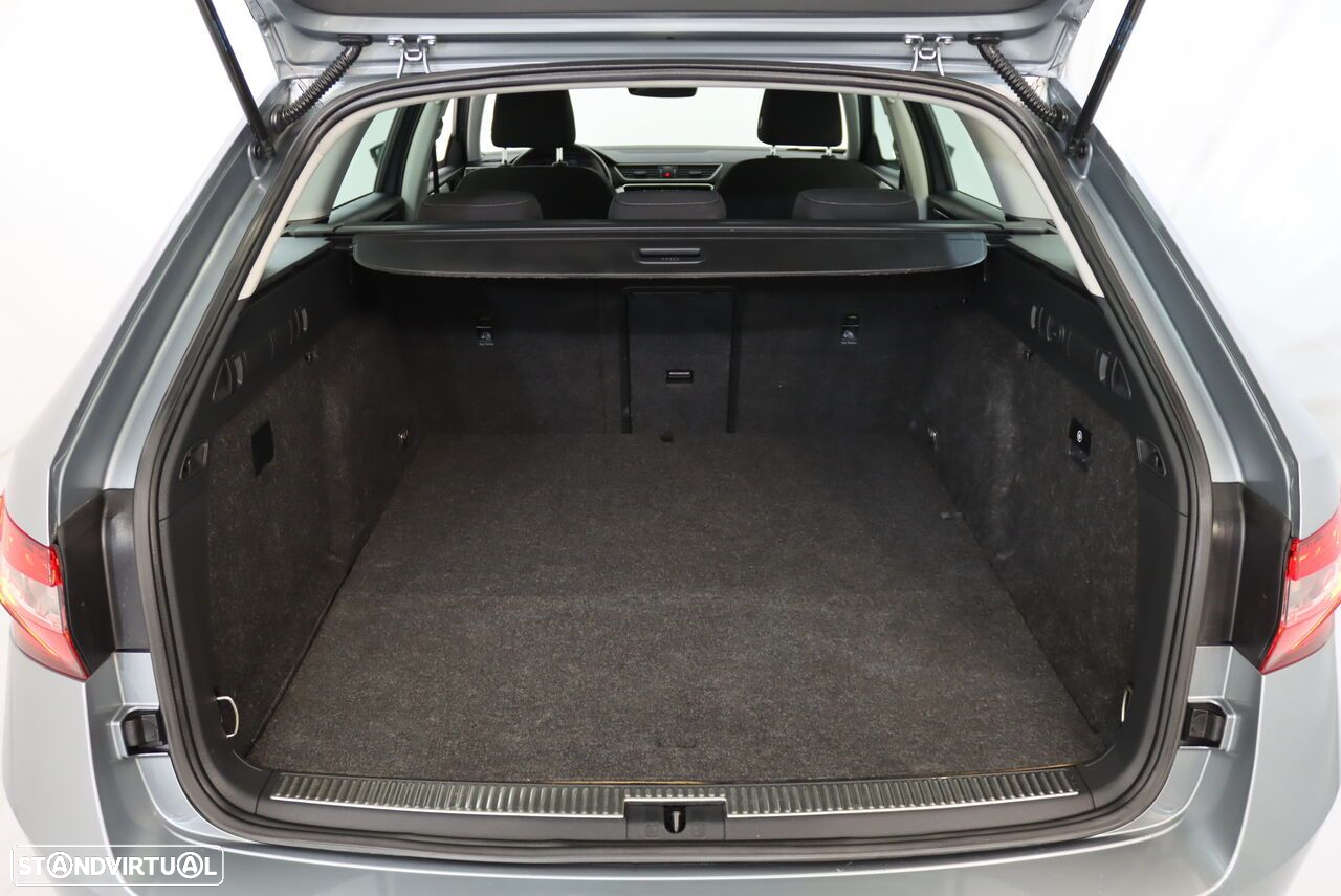 Skoda Superb Break 1.4 TSI iV Ambition DSG - 30