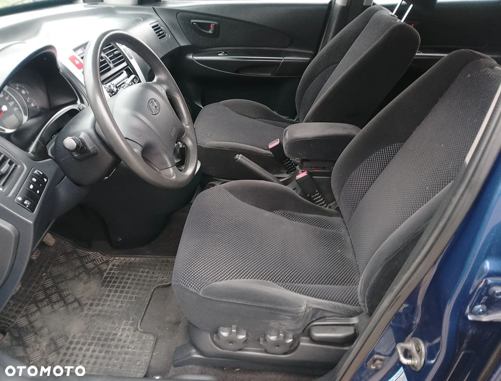 Hyundai Tucson 2.0 Comfort 2WD - 12