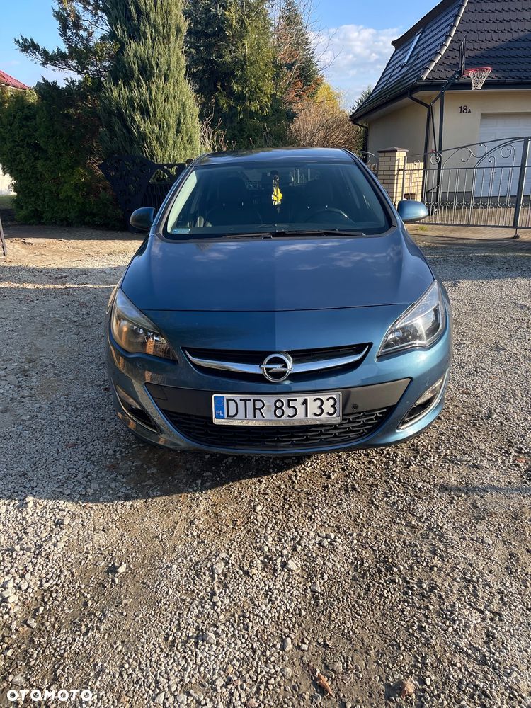 Opel Astra IV 1.4 T Cosmo - 1