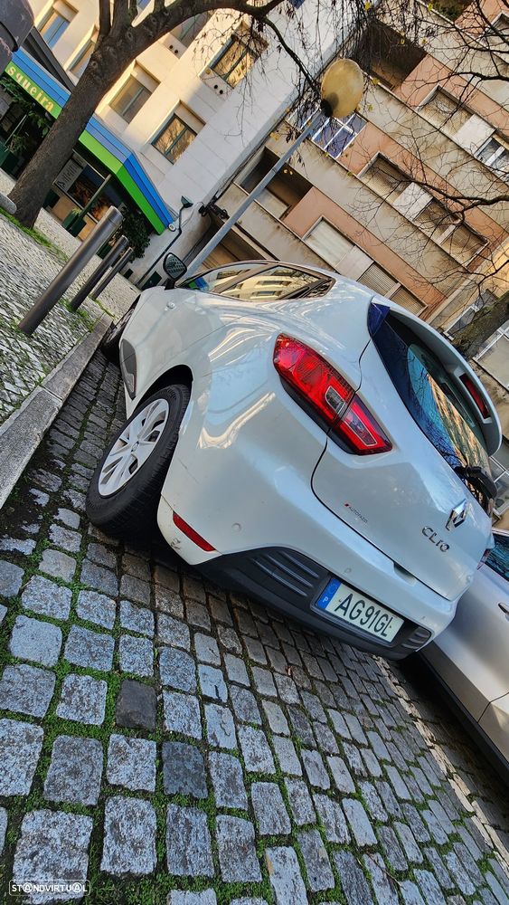 Renault Clio 1.2 16V 75 LIMITED - 4