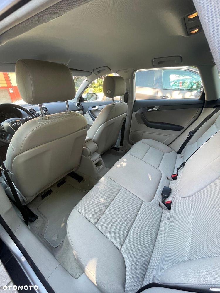 Audi A3 Sportback 2.0 TDI DPF Ambiente - 5