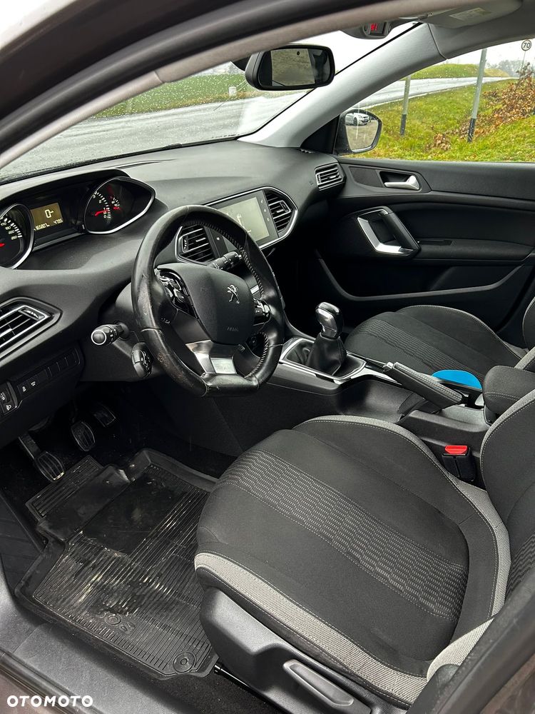 Peugeot 308 1.2 PureTech Active S&S - 10