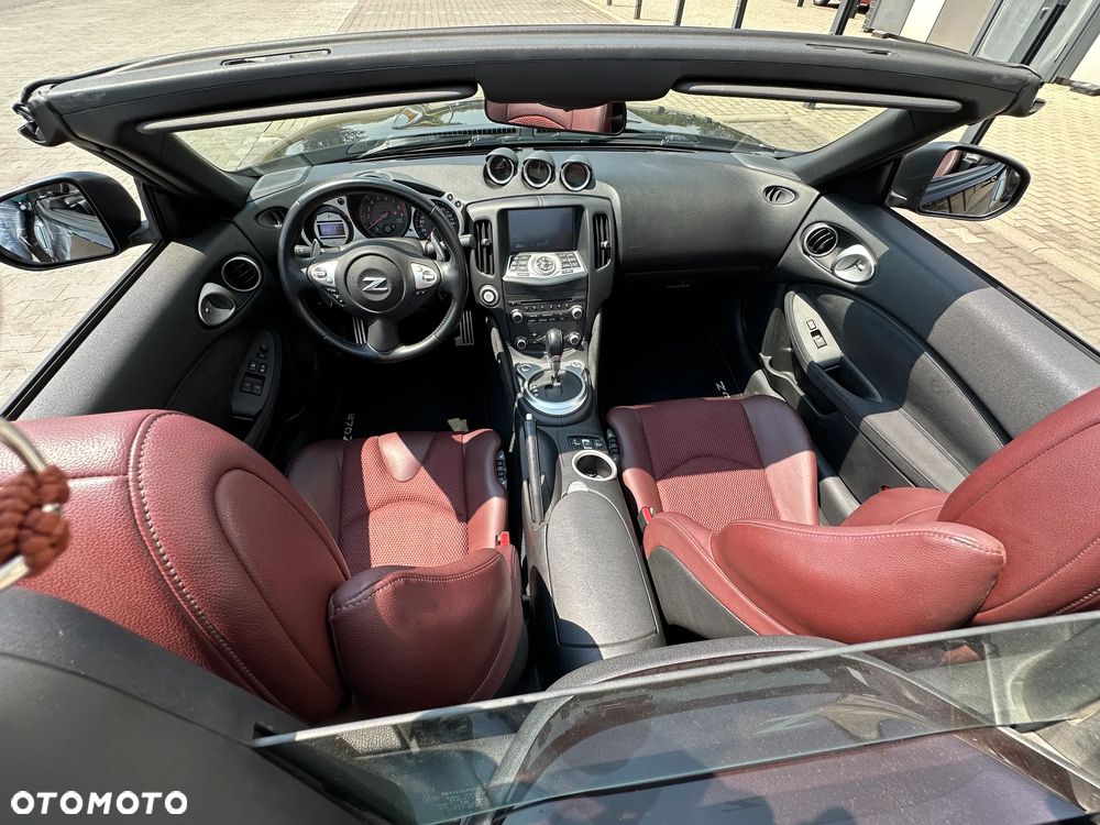 Nissan 370 Z Black Edition - 10