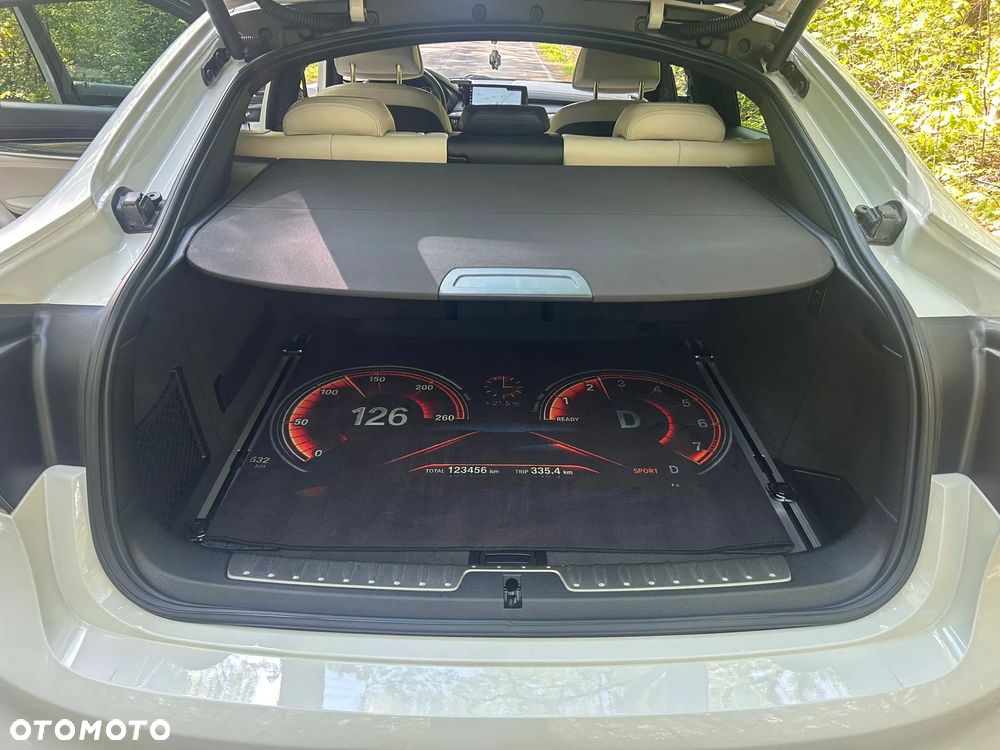 BMW X6M - 10