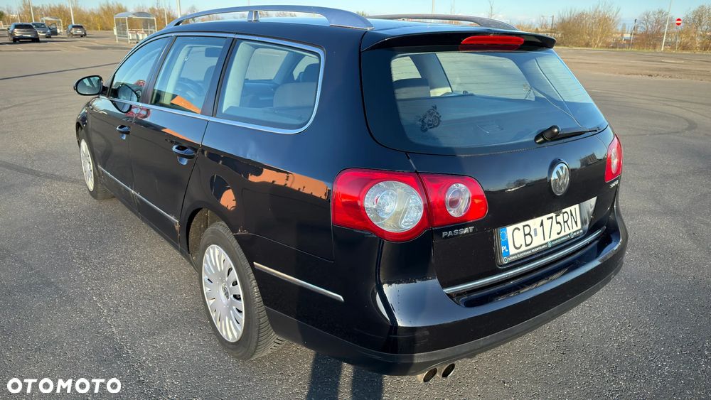 Volkswagen Passat 2.0 FSI Individual - 12