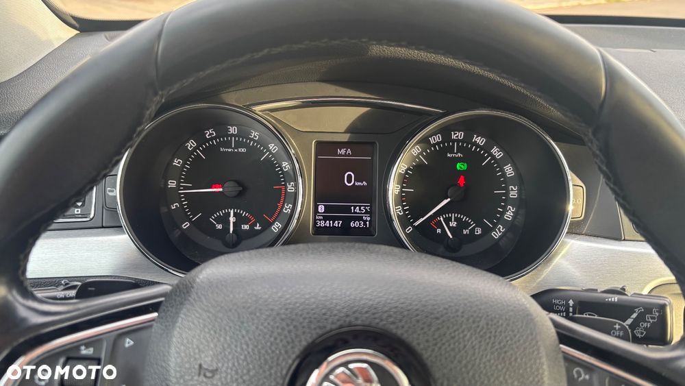 Skoda Superb 2.0 TDI DSG Elegance - 21