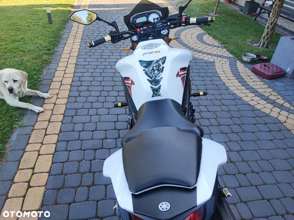 Yamaha FZ8 - 15