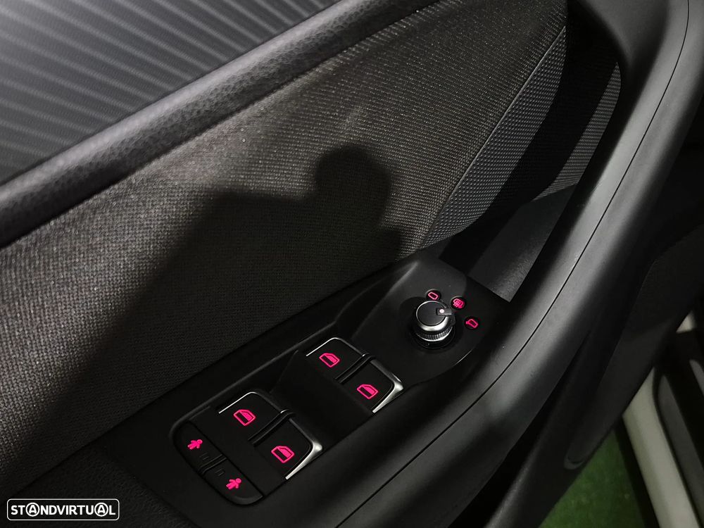 Audi Q3 2.0 TDI quattro Design - 12