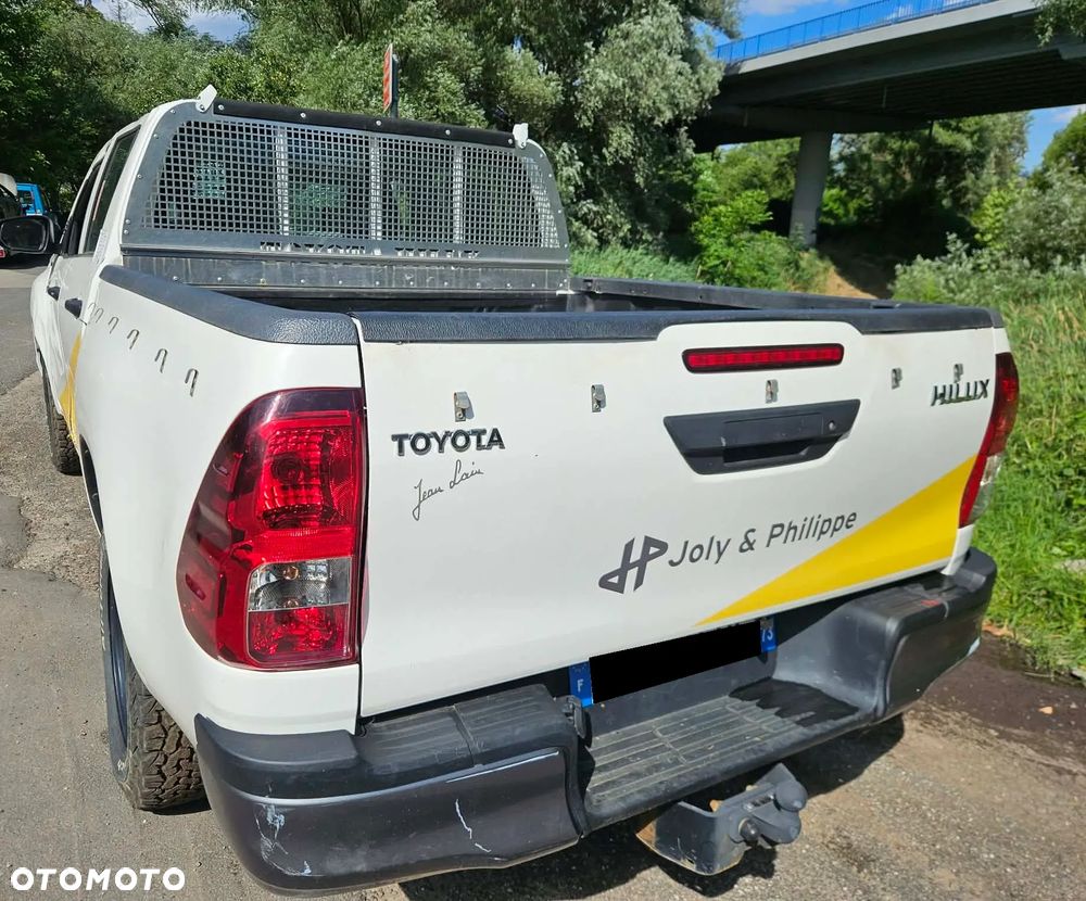 Toyota Hilux - 13