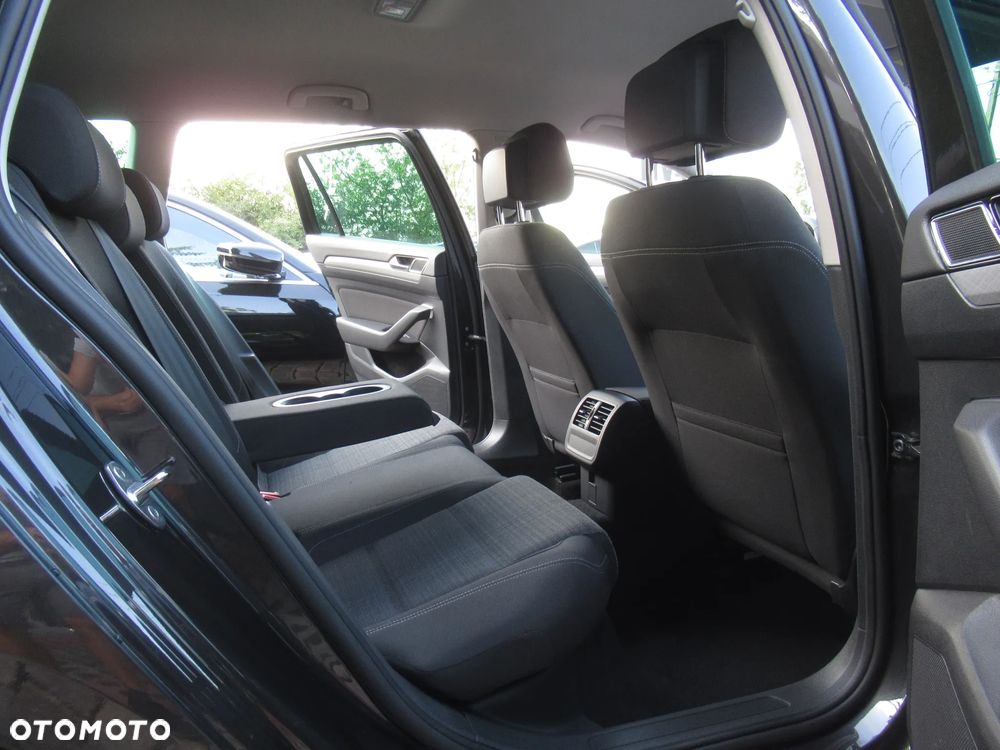 Volkswagen Passat 1.5 TSI EVO Business DSG - 9