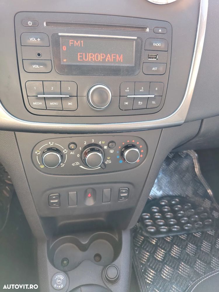 Dacia Logan 1.2 75CP Ambiance - 11