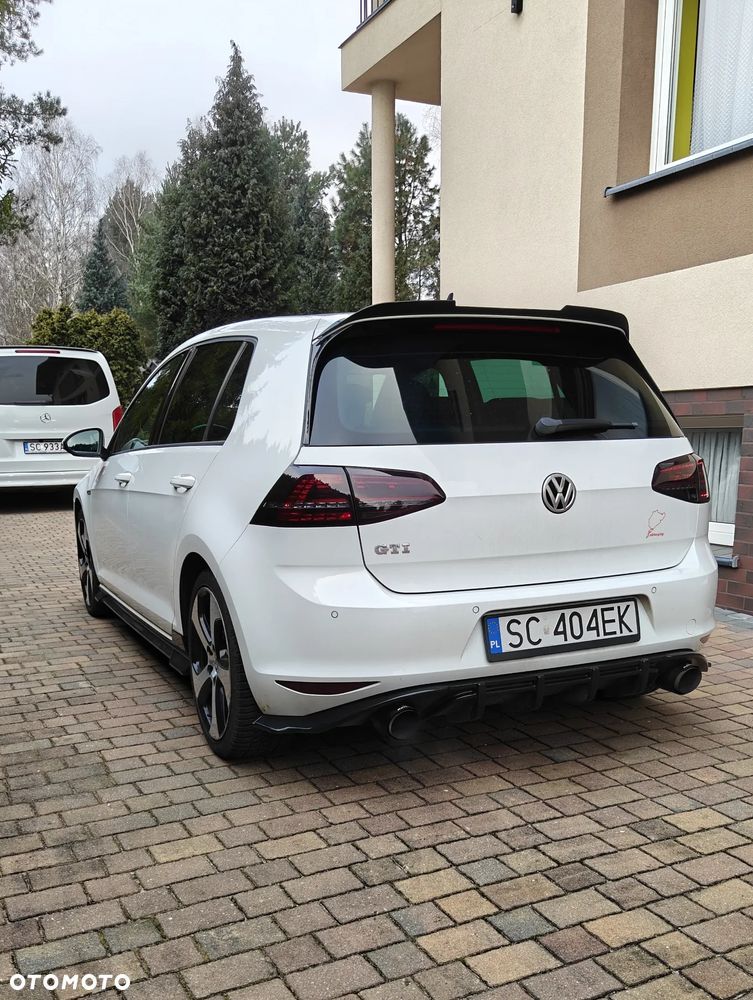 Volkswagen Golf GTI BlueMotion Technology DSG - 2