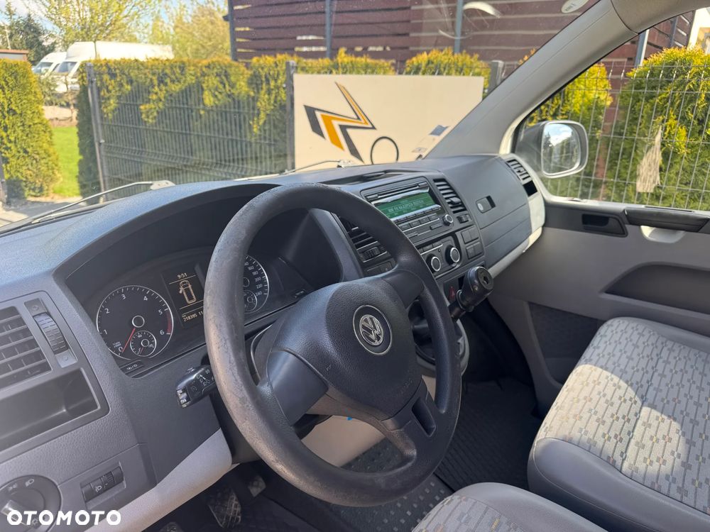 Volkswagen VW Transporter T5 LIFT**2.0 TDI Common Rail**Klimatyzacja**Sprowadzony - 12