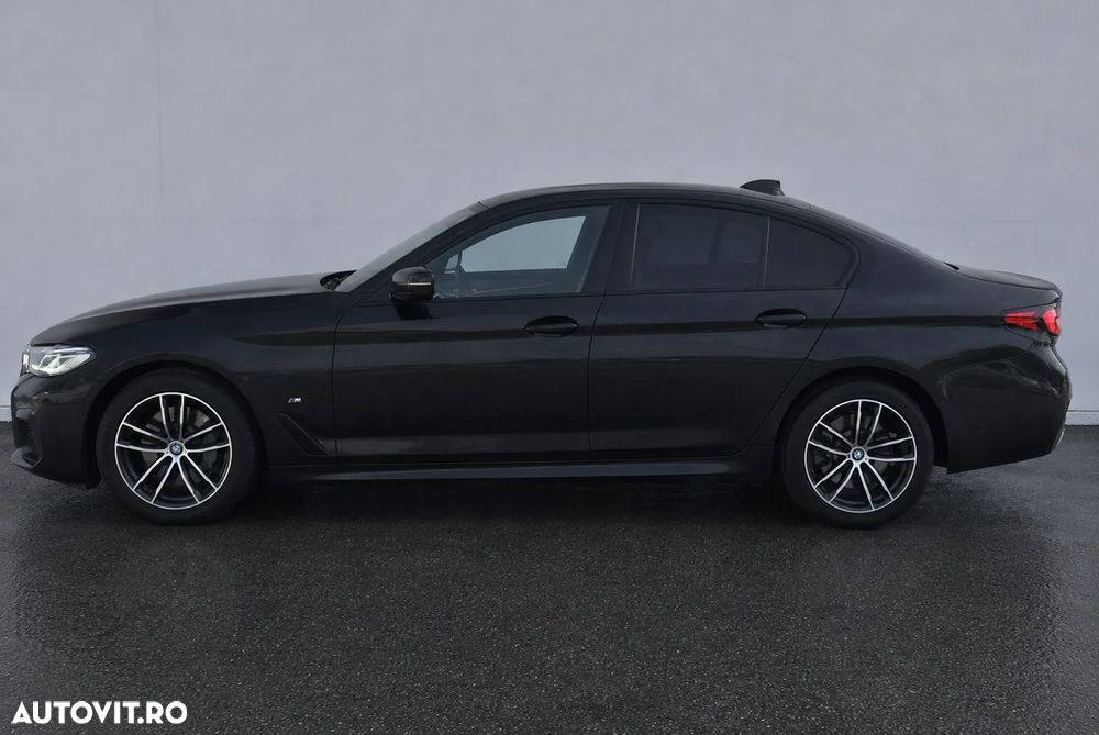 BMW Seria 5 530i xDrive AT MHEV - 8