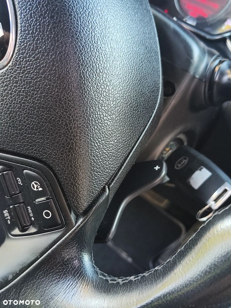 Kia Ceed - 35