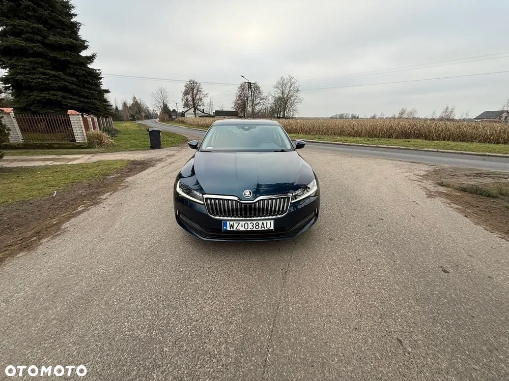 Skoda Superb 2.0 TDI SCR Ambition - 4