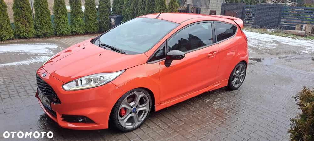 Ford Fiesta 1.6 EcoBoost ST - 9