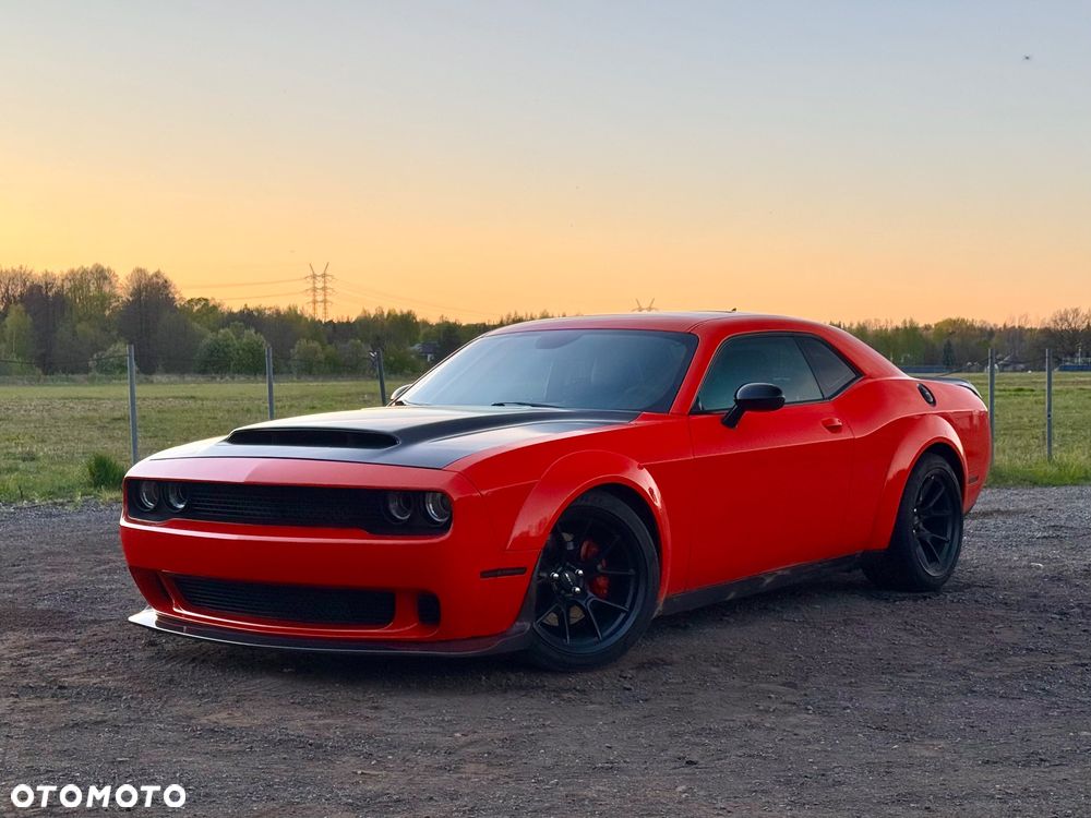 Dodge Challenger - 1