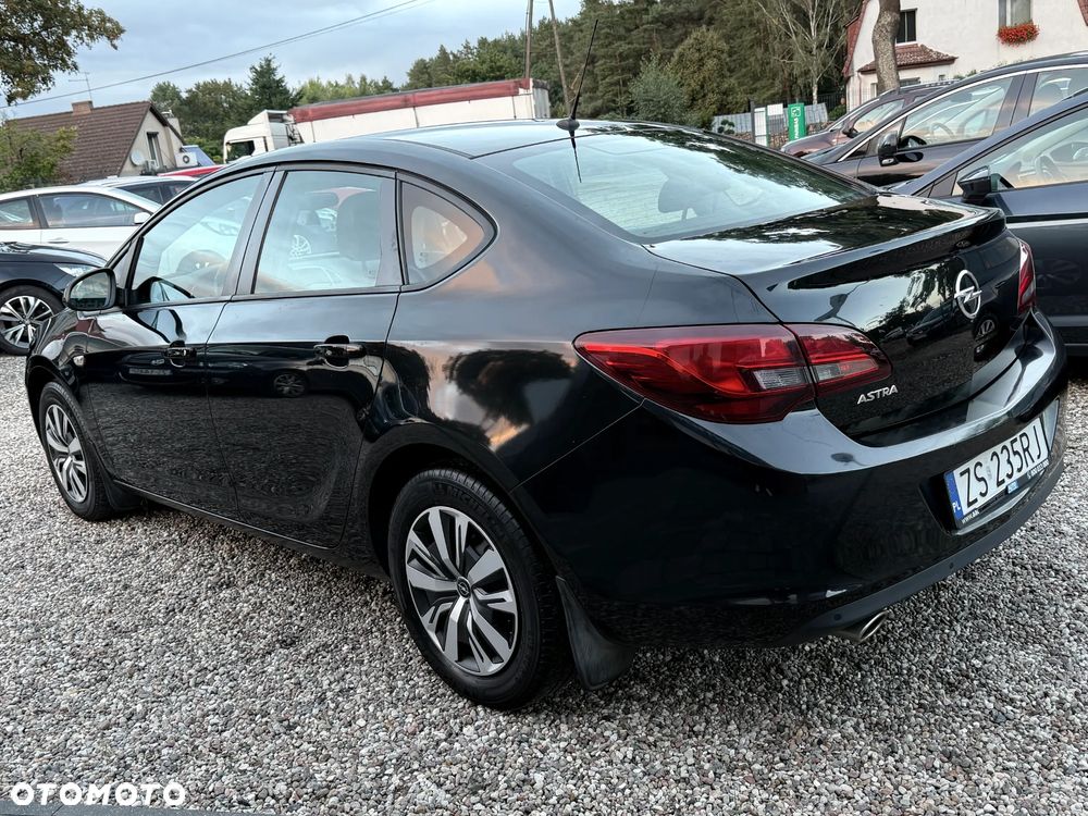 Opel Astra 1.4 T Active - 11
