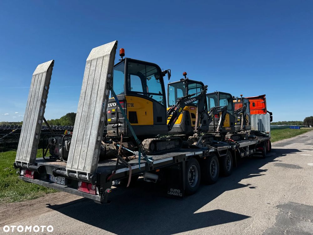 Schmitz Cargobull 2xOś Podnoszona/ Tył Opuszczany/ Najazdy/ MEGA - 11