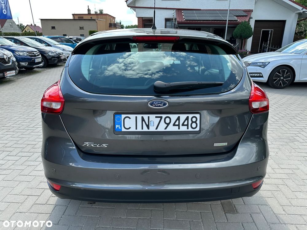 Ford Focus - 32