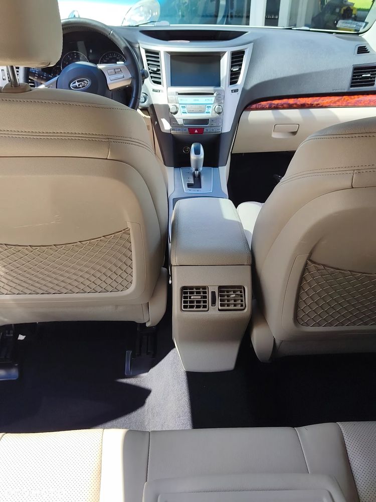 Subaru Outback - 32