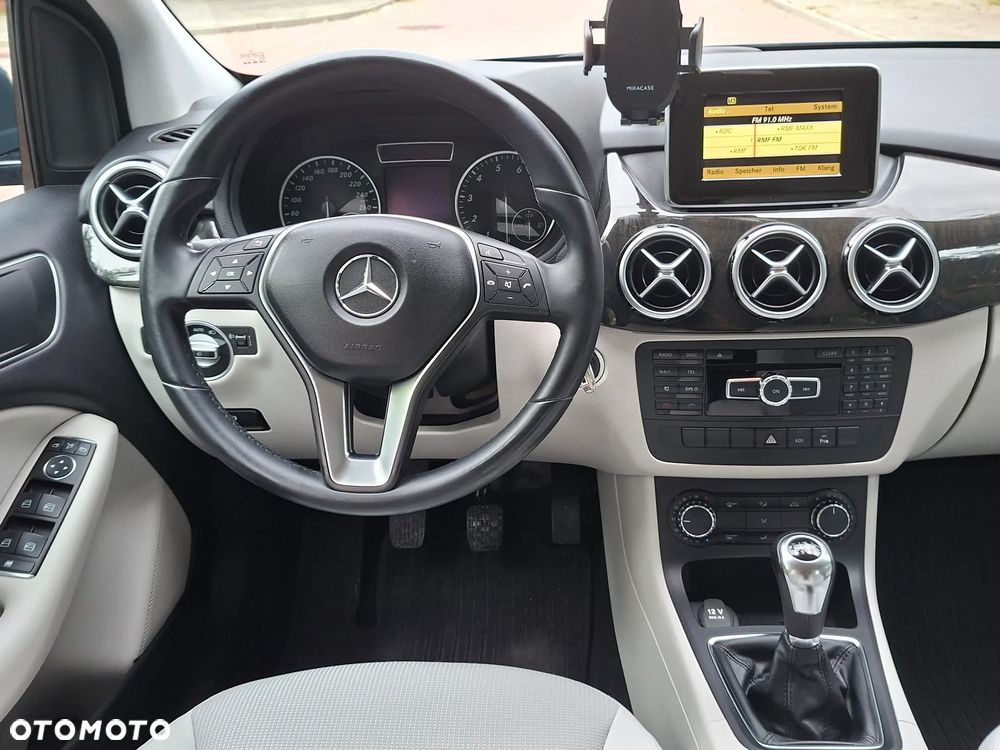 Mercedes-Benz Klasa B 180 Style - 28