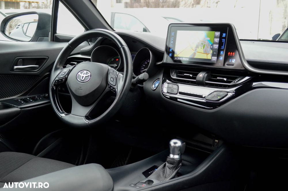 Toyota C-HR Business-Edition - 4