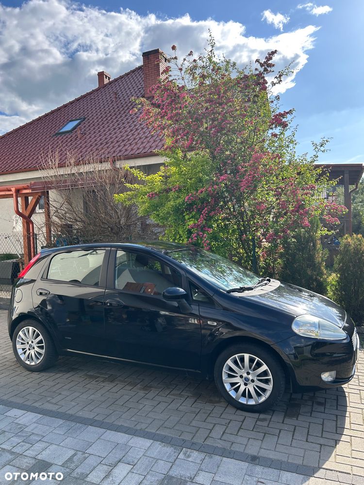 Fiat Punto 1.4 16V Dynamic - 1