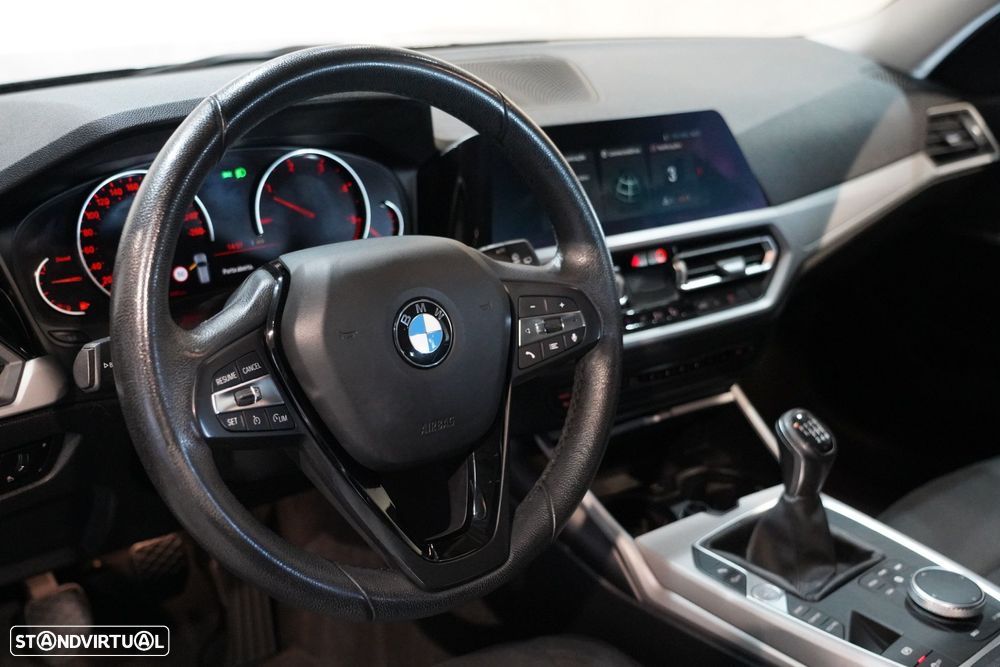 BMW 318 d Line Luxury - 6