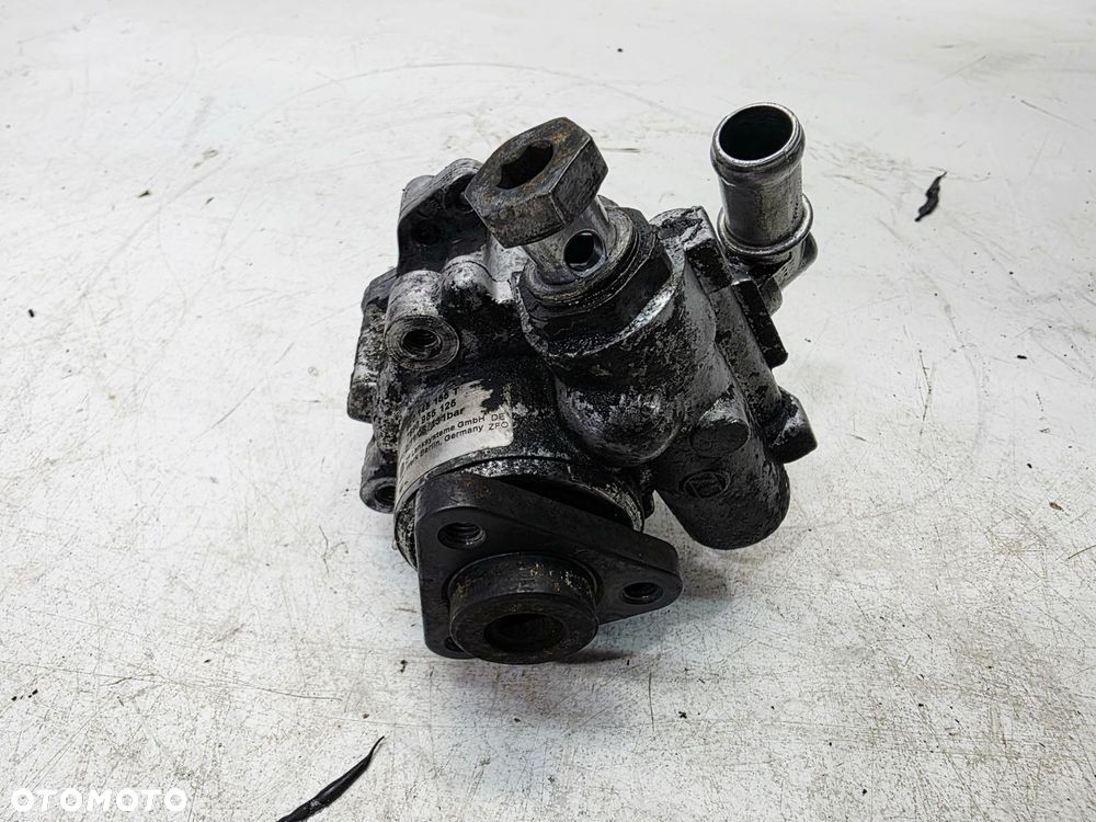 POMPA WSPOMAGANIA AUDI A4 B7 2.7 3.0 TDI 8E0145155T - 3