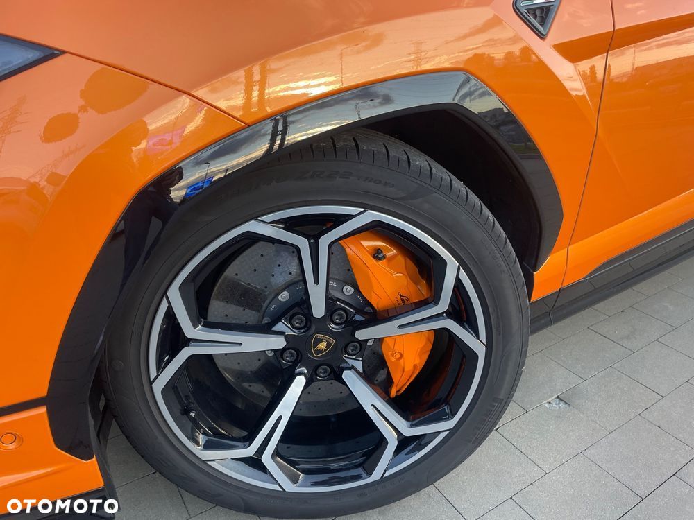 Lamborghini Urus - 8