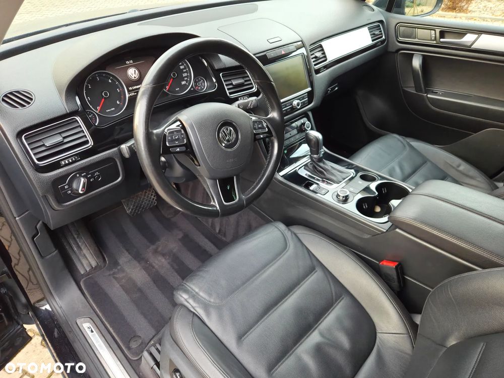 Volkswagen Touareg 3.0 V6 TDI BMT R-Style - 8