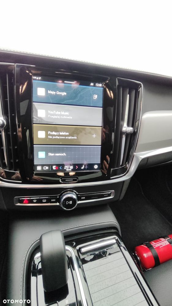 Volvo V90 T6 AWD Plug-In Hybrid Plus Dark - 19