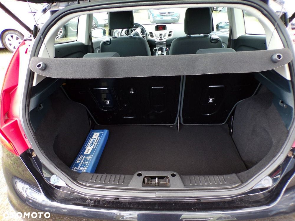Ford Fiesta - 25